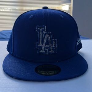 Los Angels LA Dodgers Hat 7 1/4 new with stickers